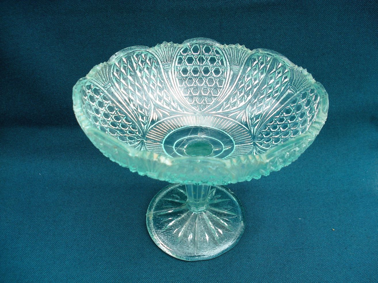 #GLBO08 Pressed Glass Stemmed Bowl